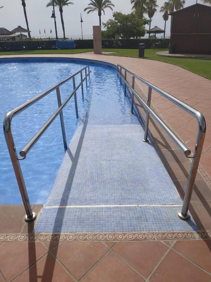 Luxury House 110 M2 On The Beach, Pool, Parking 토레몰리노스 외부 사진