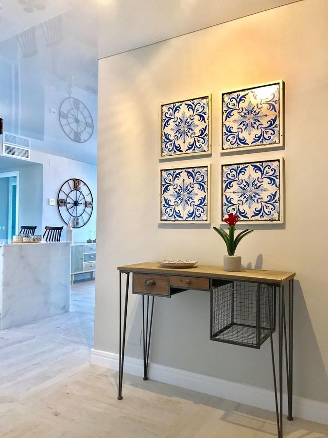 Luxury House 110 M2 On The Beach, Pool, Parking 토레몰리노스 외부 사진