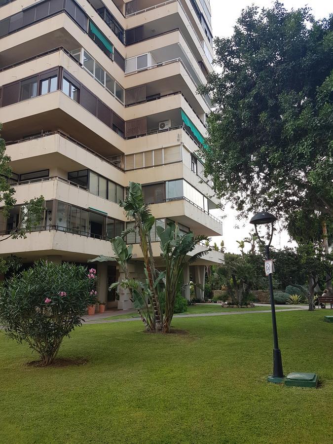 Luxury House 110 M2 On The Beach, Pool, Parking 토레몰리노스 외부 사진