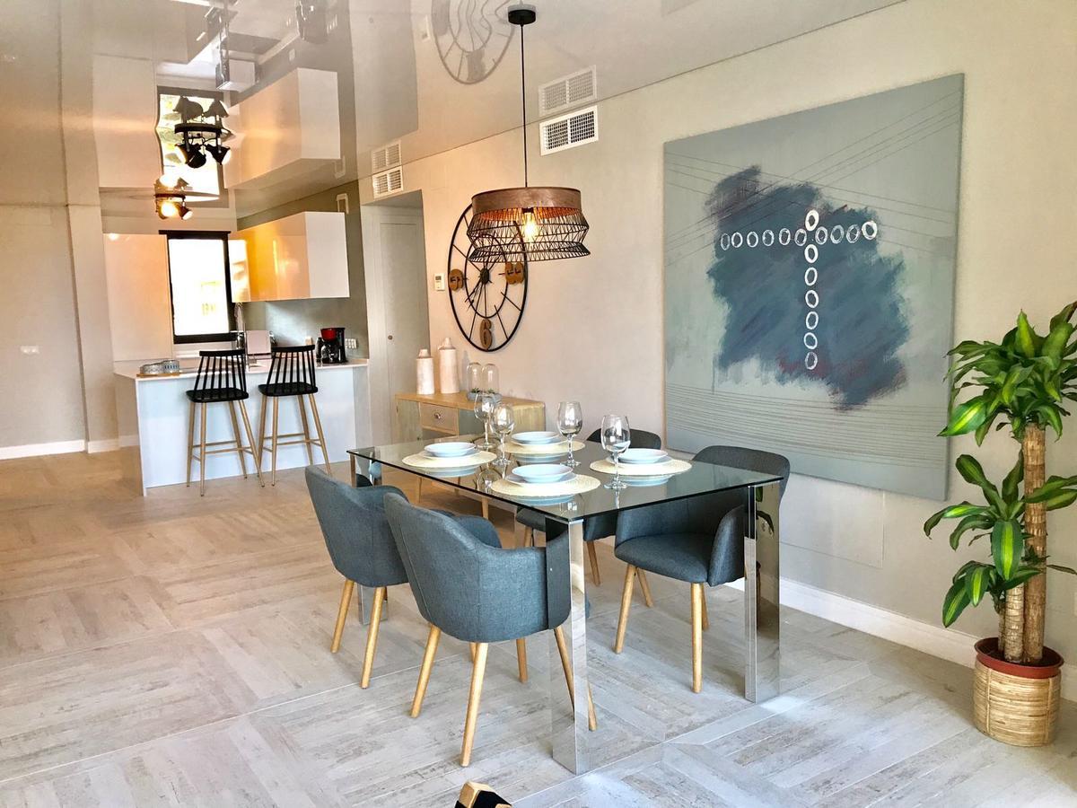 Luxury House 110 M2 On The Beach, Pool, Parking 토레몰리노스 외부 사진